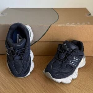 New Balance 9060 Navy/White Toddler Sneakers- SZ 5 C
